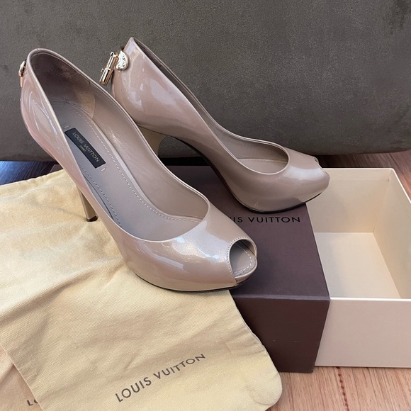 Louis Vuitton Heels - Picture 12 of 15